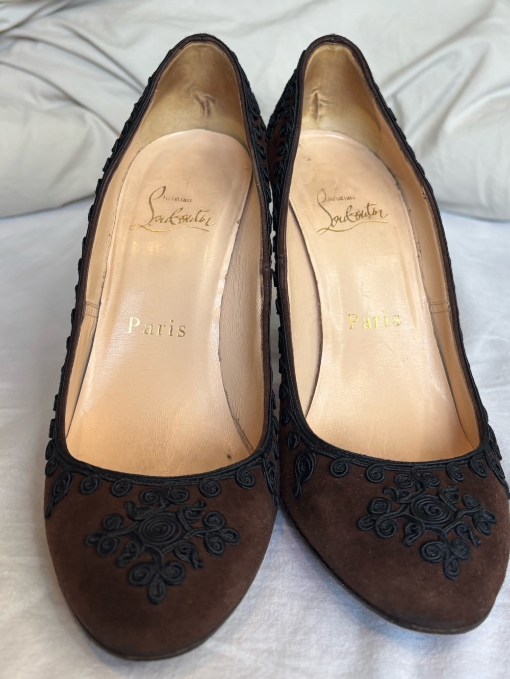 Christian louboutin Brown Suede High Heel Pumps with Black Embroidered Appliqué - Picture 2 of 8